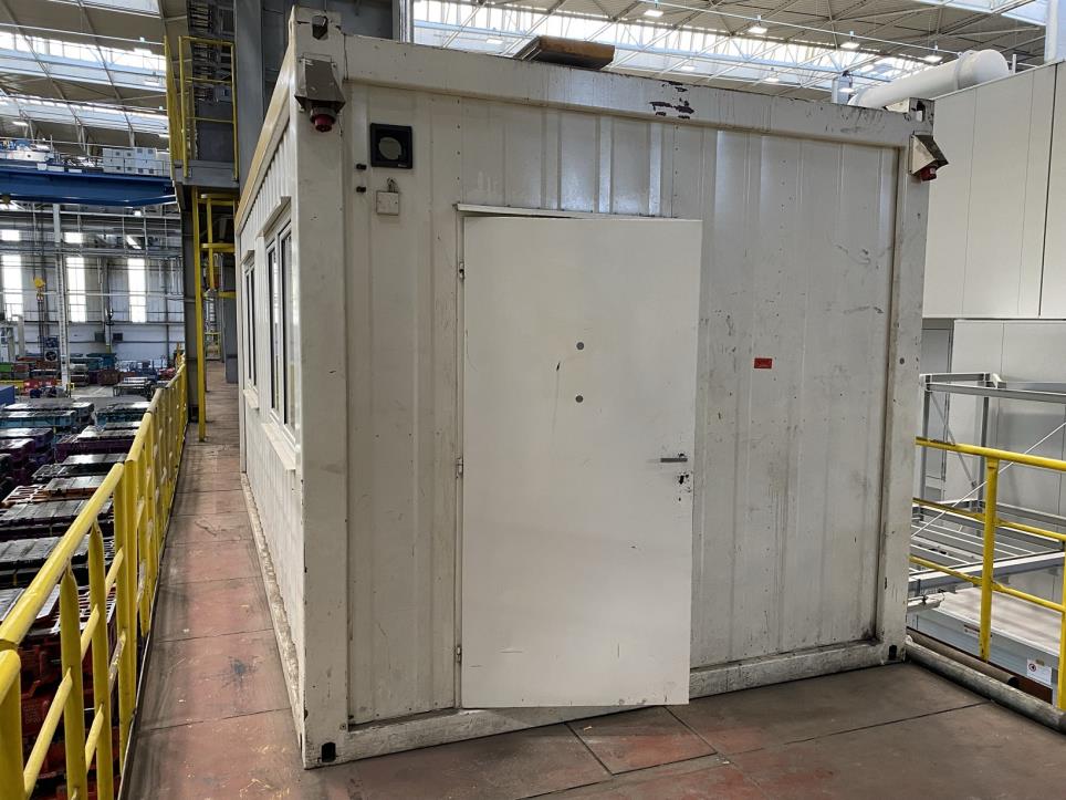 Metal working machines and work equipment (safety shoes)-1